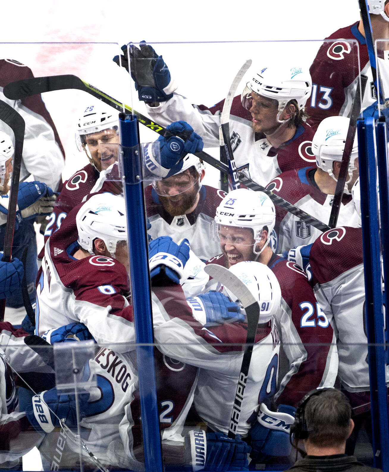 06_22_22 stanley cup 02151.jpg